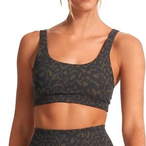 Vuori Sport-bra Cheetah 🐆 Large